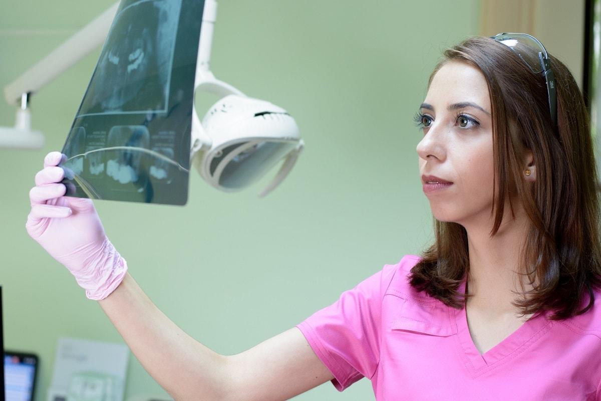 Ce riscuri presupune o radiografie dentara pentru organism?