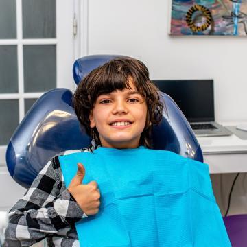 Înapoi la școală – sfaturi pentru dinți sănătoși